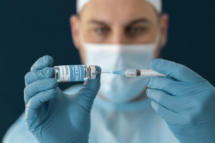 Kolejna dawka szczepienia przeciw COVID-19